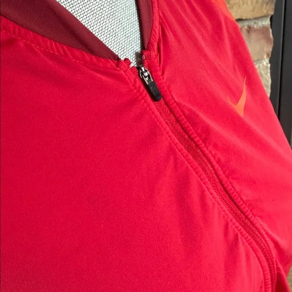 Nike Stadium Running Red Jacket Women sz S - Picture 8 of 10
